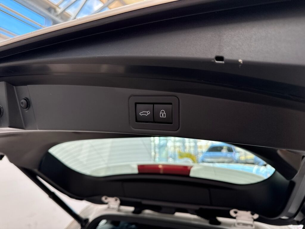 Toyota Corolla 2021 Valkoinen