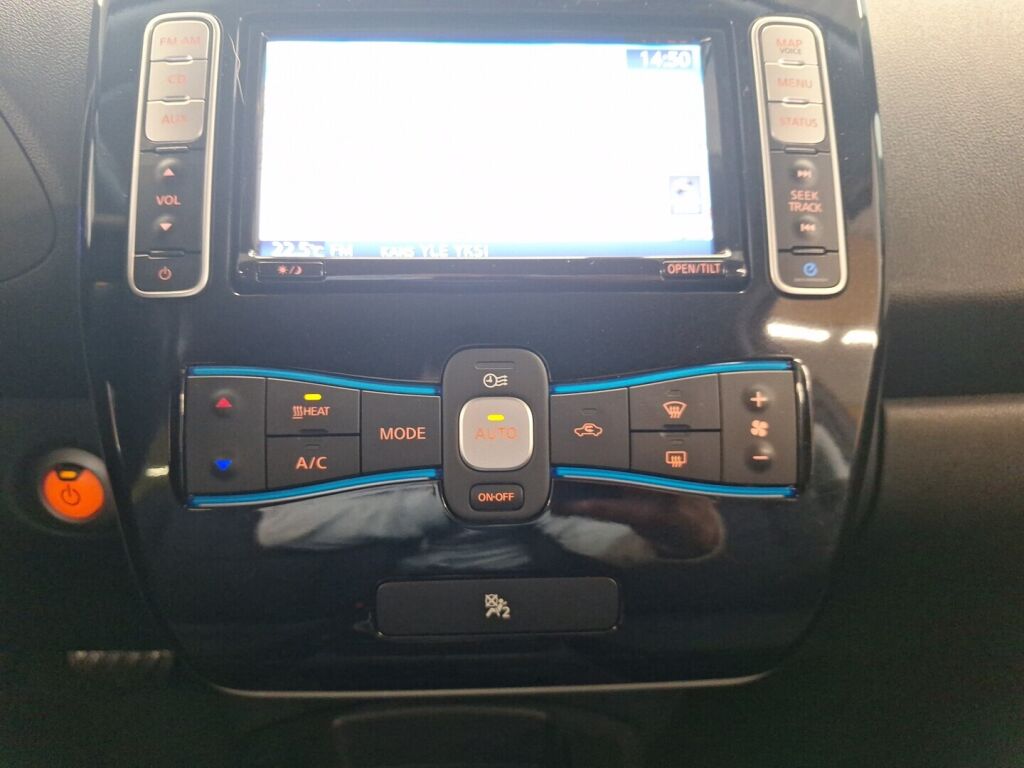 Nissan Leaf 2016 Harmaa