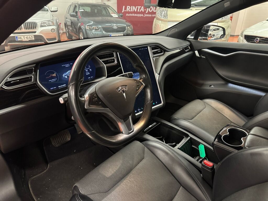 Tesla Model S 2018 Musta