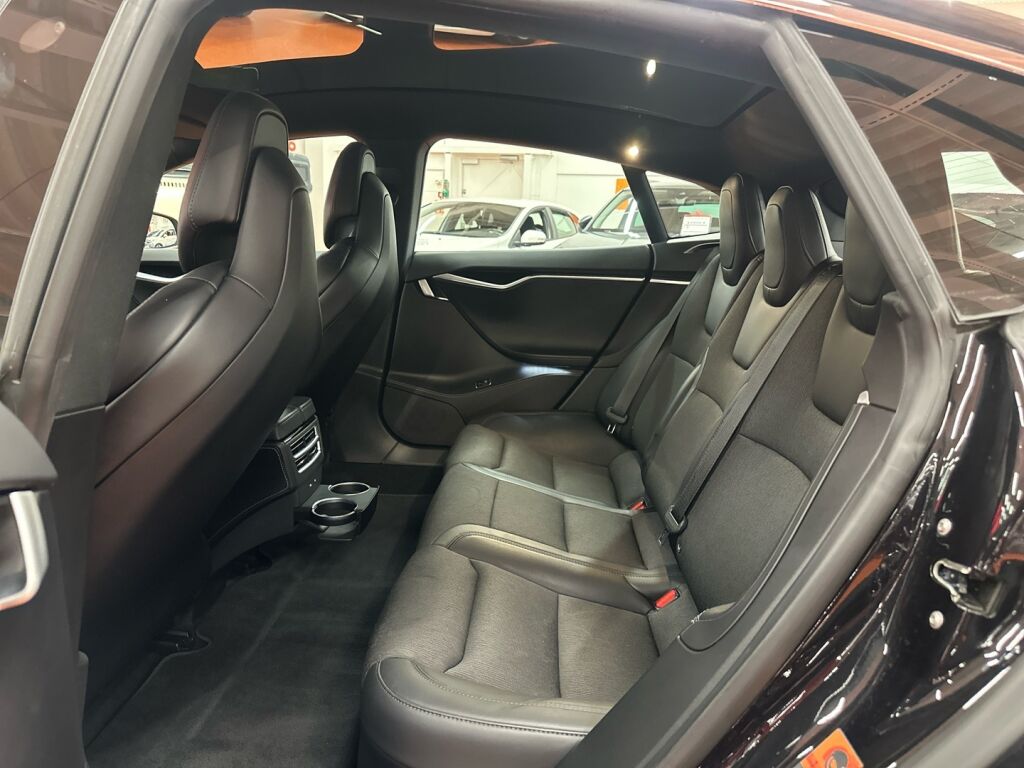 Tesla Model S 2018 Musta