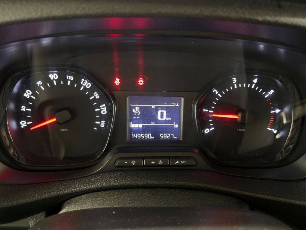 Toyota Proace Compact 1,6 D 95 5-ovinen 2017, kuva 4/27