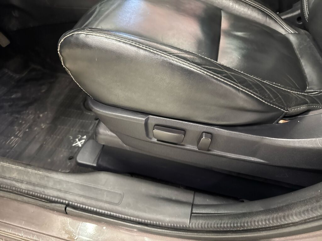 Mitsubishi Outlander 2016 Ruskea (beige)