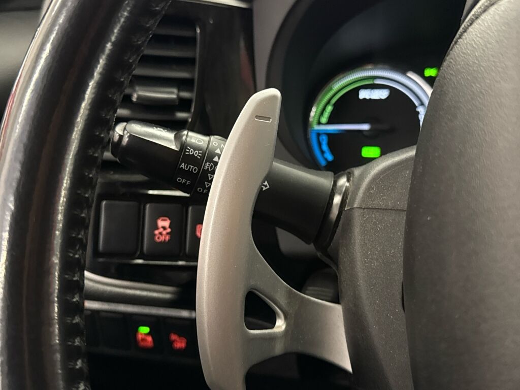 Mitsubishi Outlander 2016 Ruskea (beige)