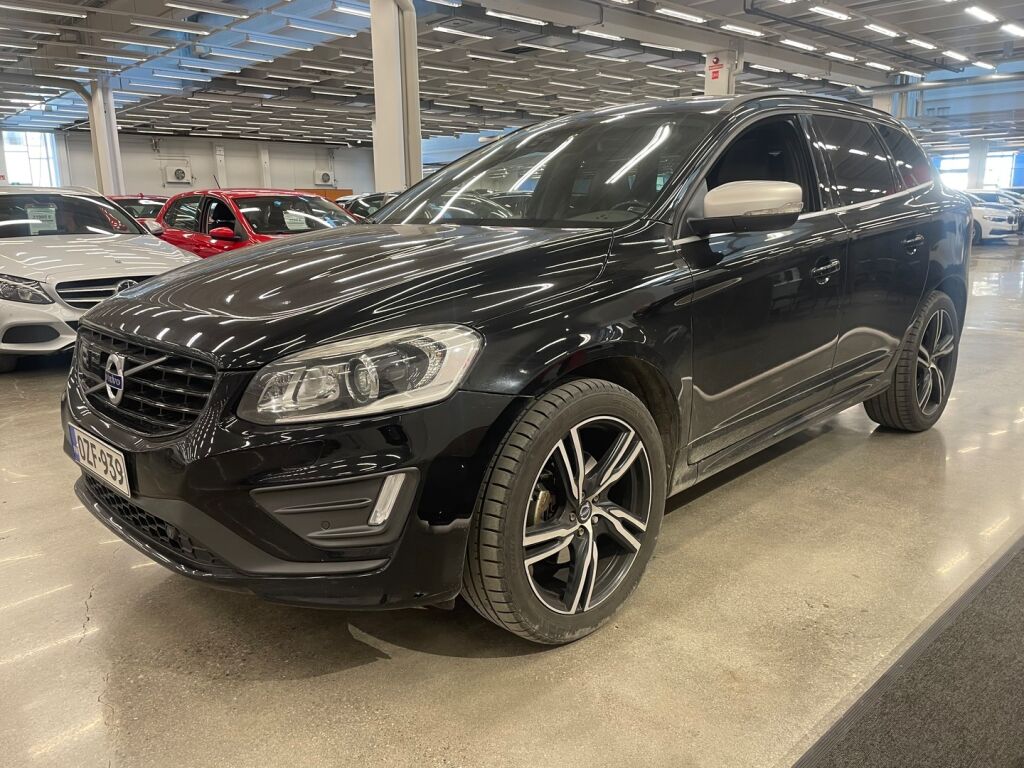 Volvo XC60 2016 Musta