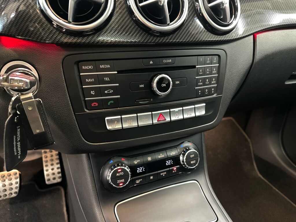Mercedes-Benz B 2015 Punainen