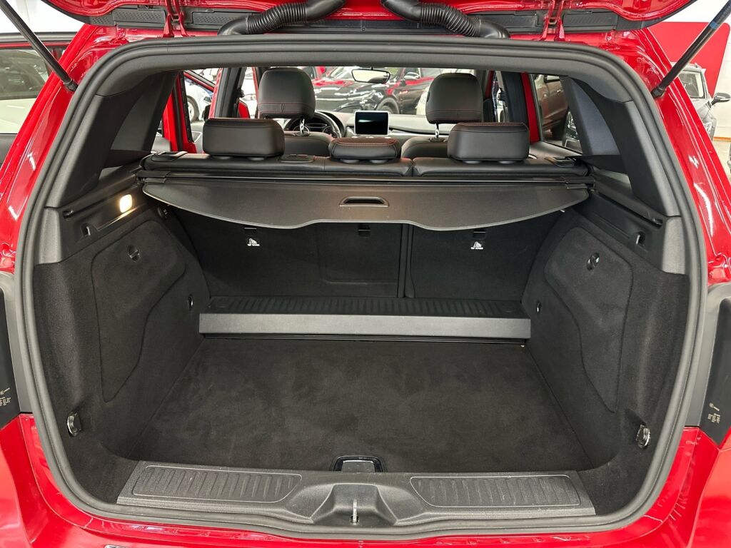 Mercedes-Benz B 2015 Punainen