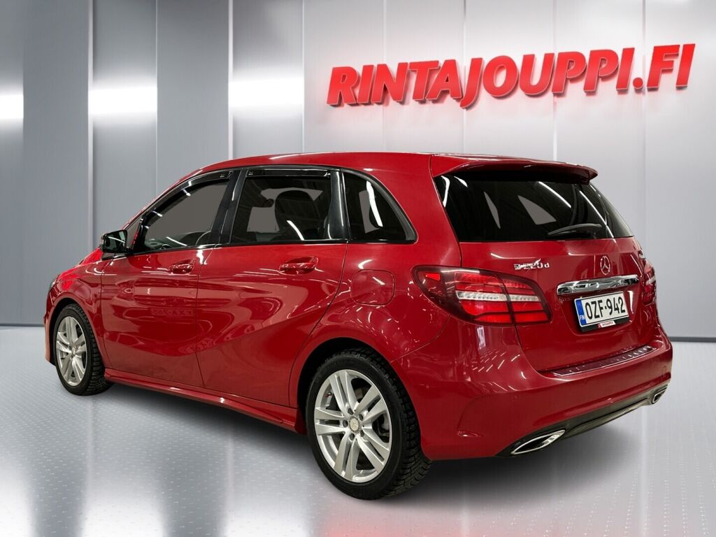 Mercedes-Benz B 2015 Punainen