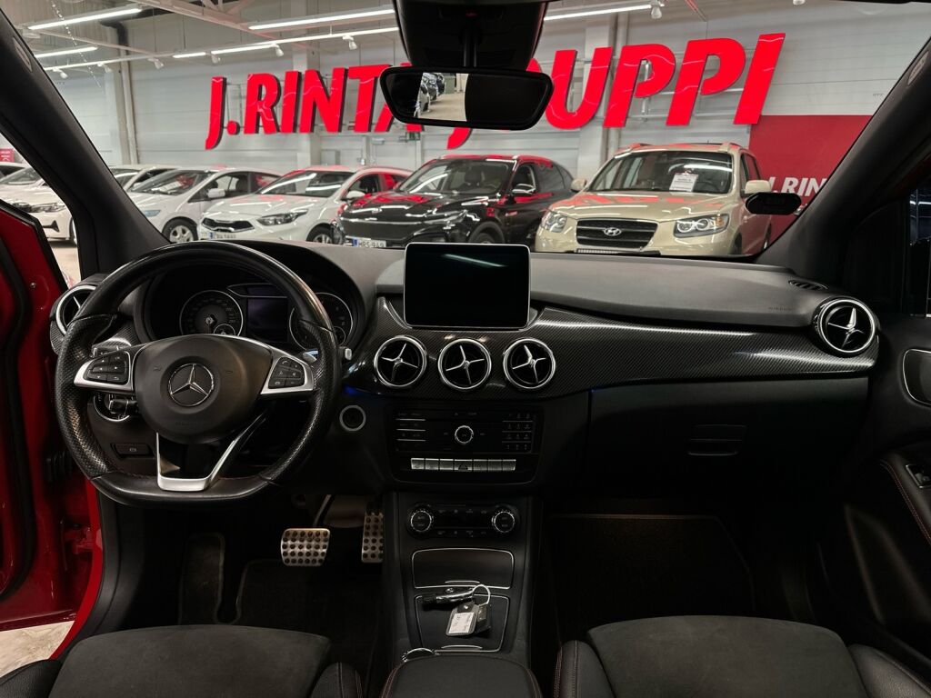 Mercedes-Benz B 2015 Punainen