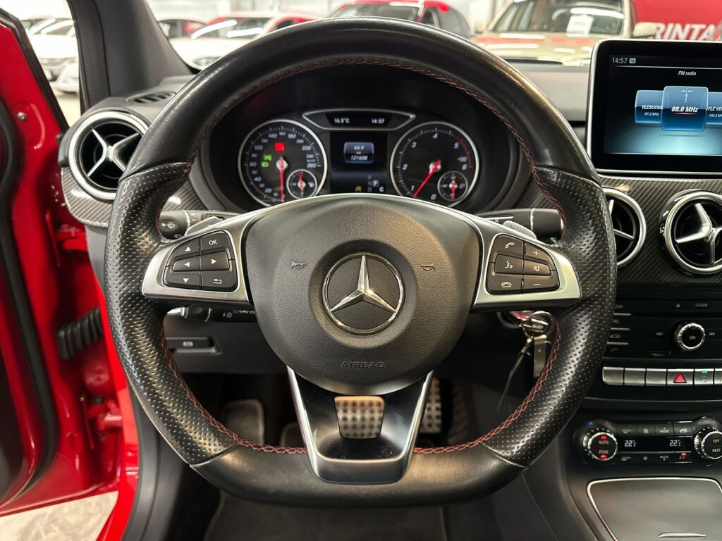 Mercedes-Benz B 2015 Punainen