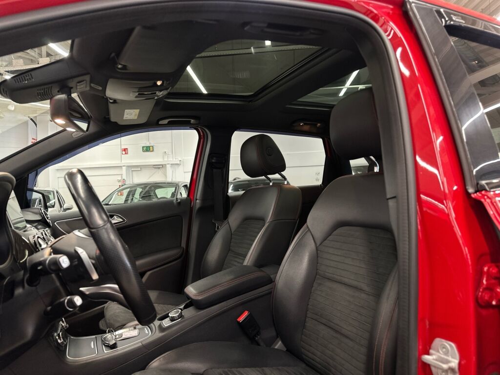 Mercedes-Benz B 2015 Punainen
