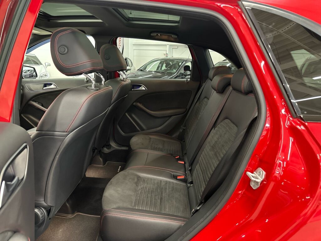 Mercedes-Benz B 2015 Punainen