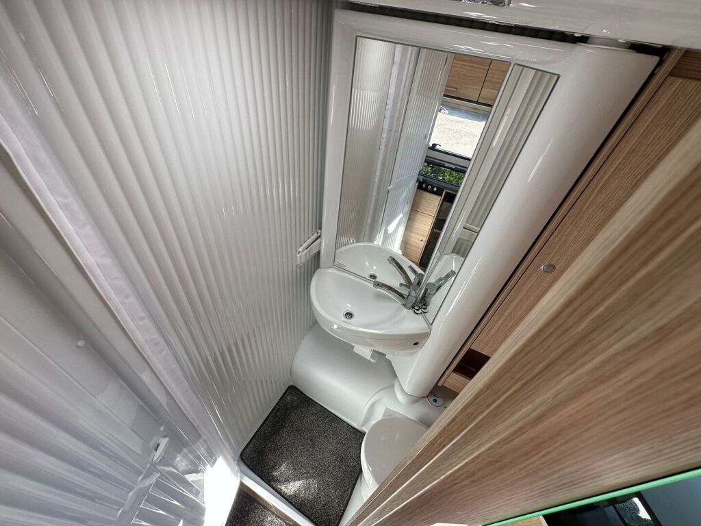 Sunlight V 60 2021 Valkoinen