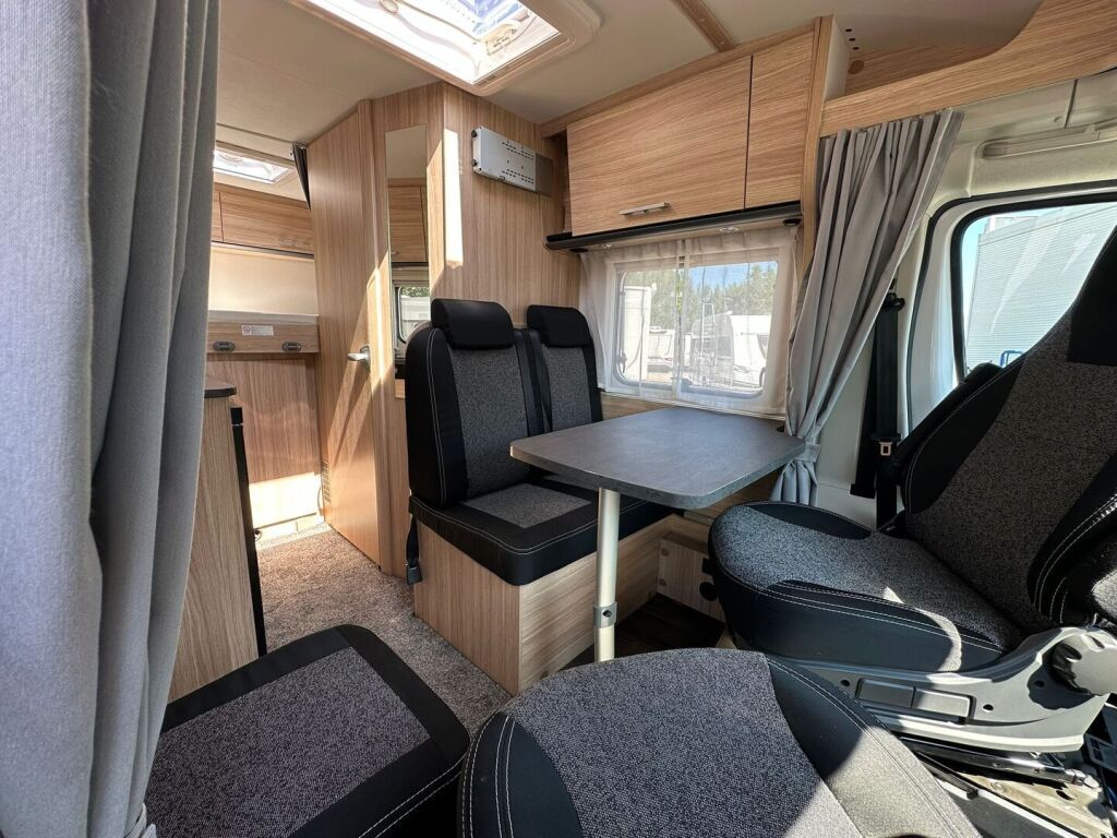 Sunlight V 60 2021 Valkoinen