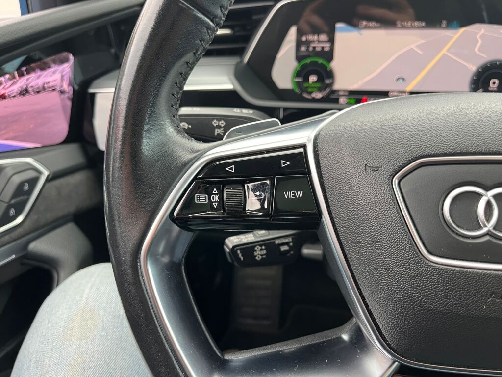 Audi e-tron 2020 Sininen