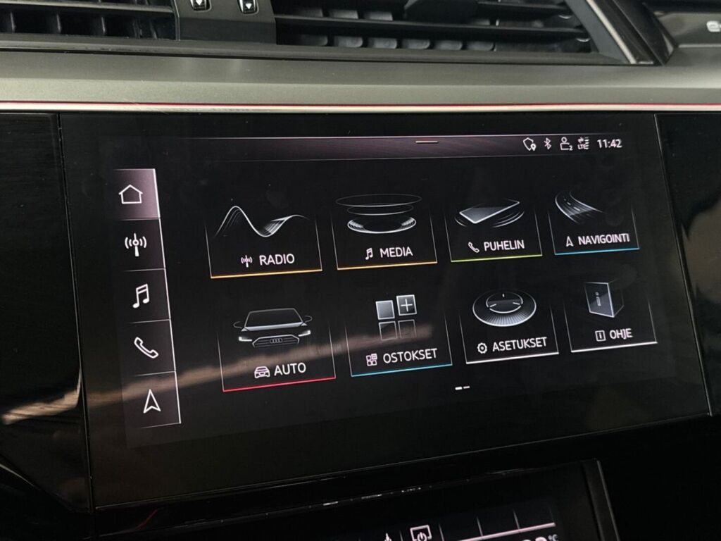 Audi e-tron 2020 Sininen
