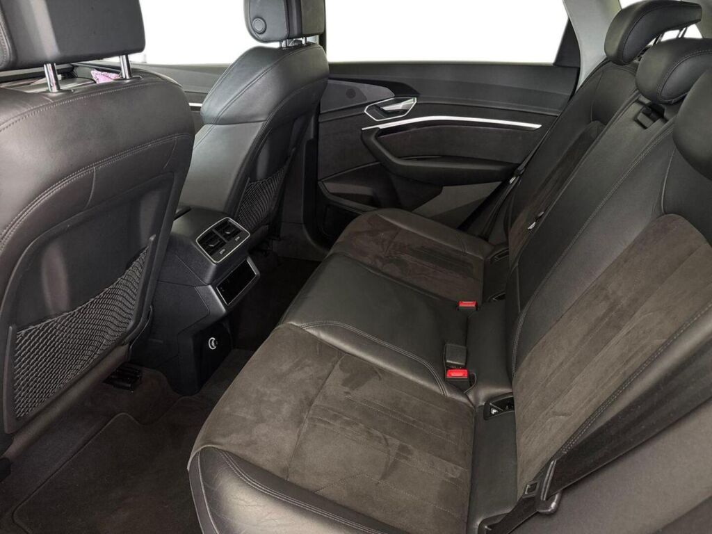 Audi e-tron 2020 Sininen