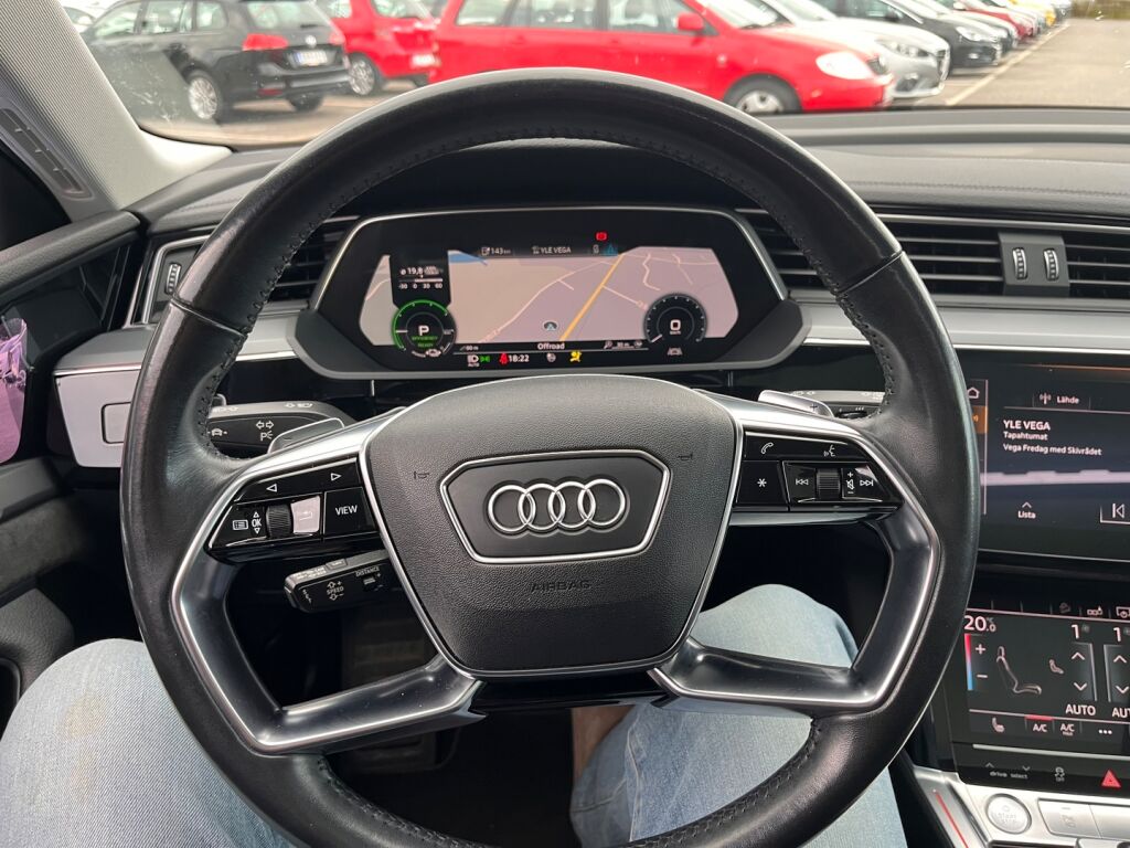 Audi e-tron 2020 Sininen