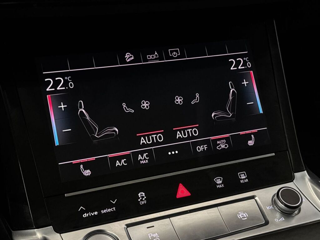 Audi e-tron 2020 Sininen