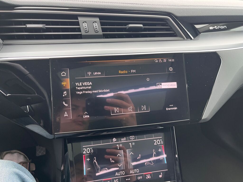Audi e-tron 2020 Sininen