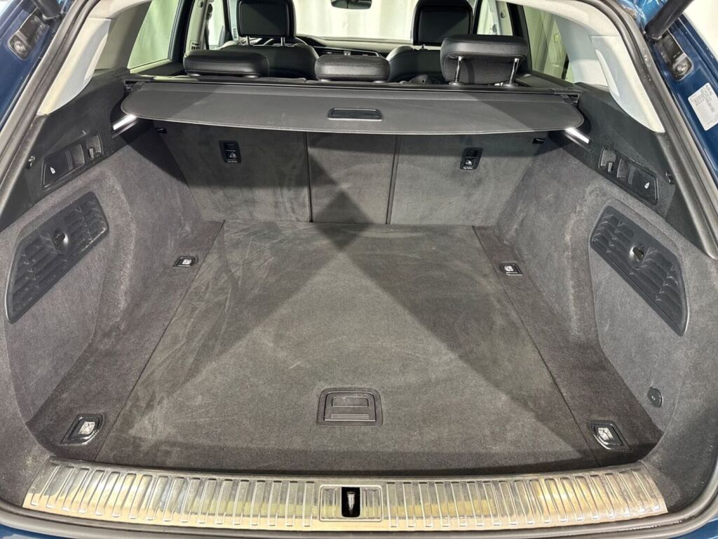 Audi e-tron 2020 Sininen
