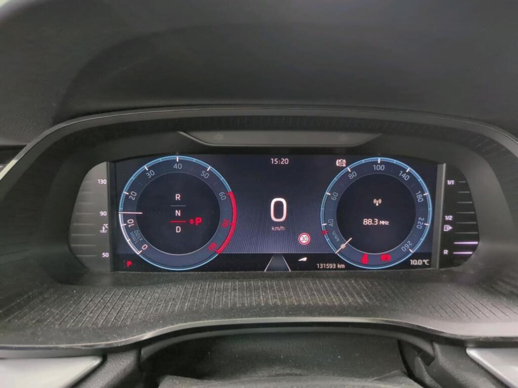 Skoda Octavia 2022 Sininen