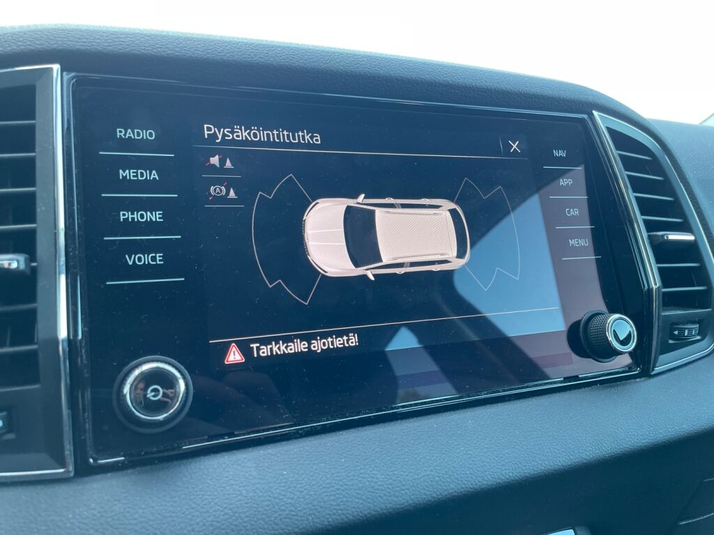 Skoda Karoq 2021 Musta