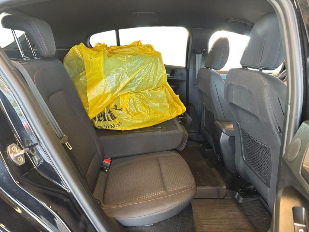 Ford Focus 2021 Musta