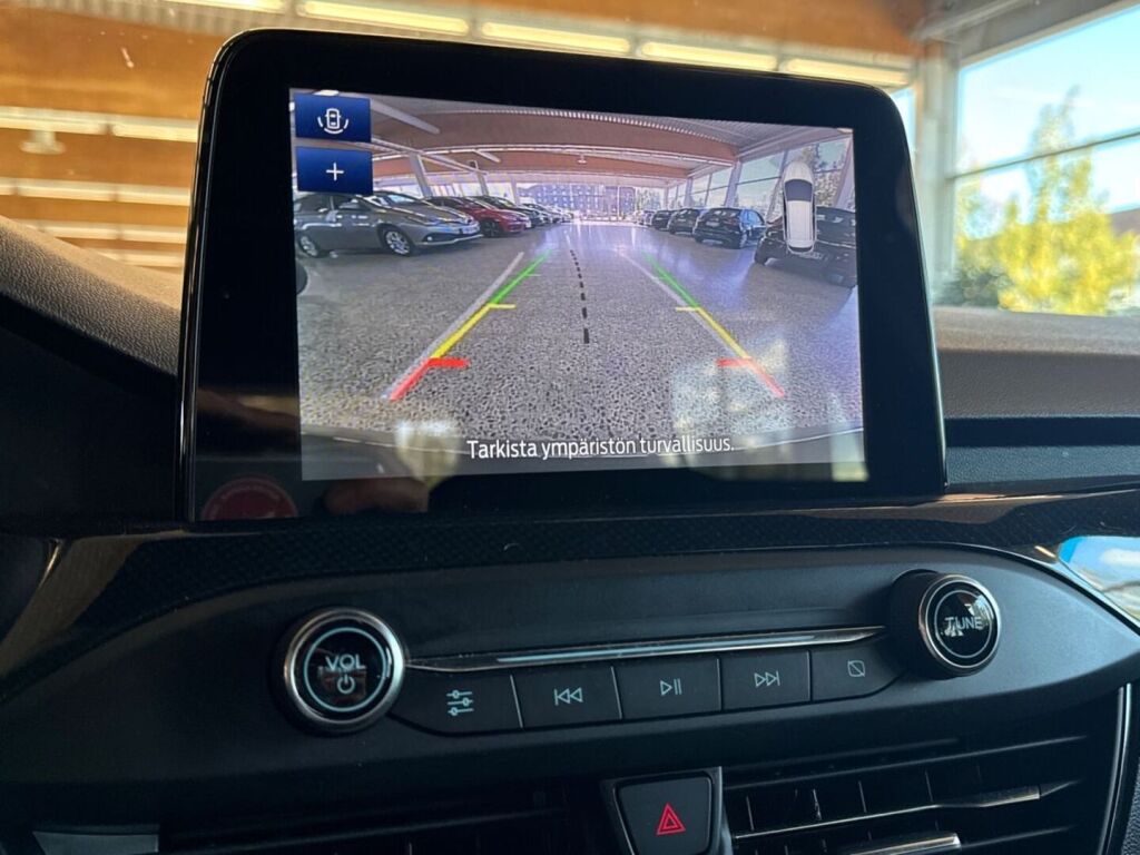 Ford Focus 2021 Musta