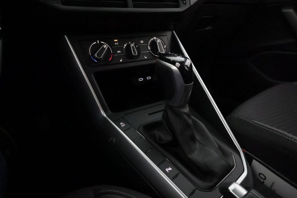 Volkswagen Polo 2022 Hopea