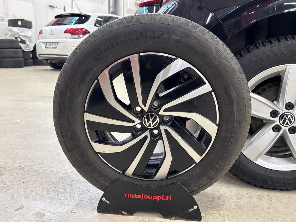 Volkswagen Polo 2022 Musta