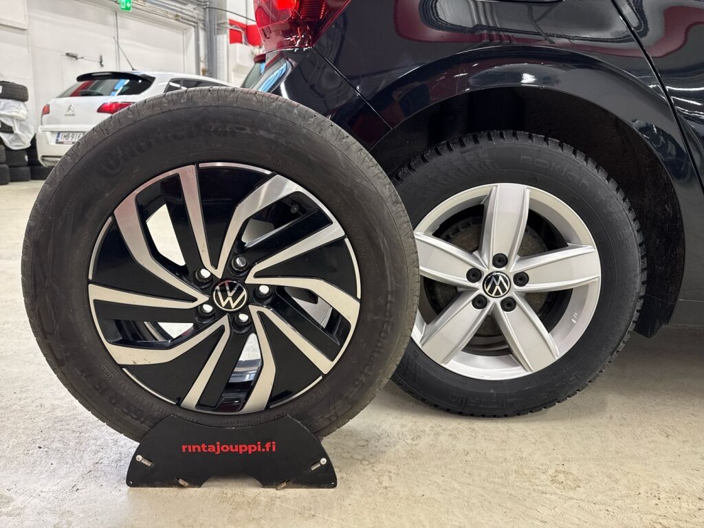 Volkswagen Polo 2022 Musta