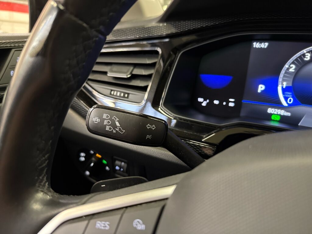 Volkswagen Polo 2022 Musta