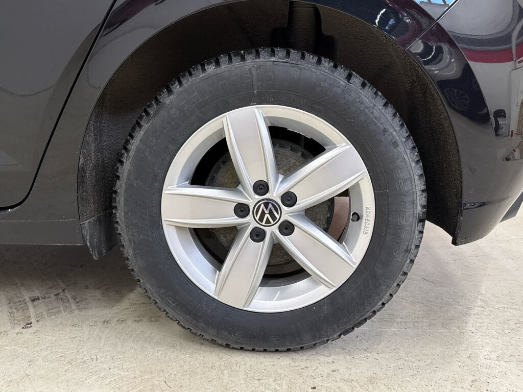 Volkswagen Polo 2022 Musta