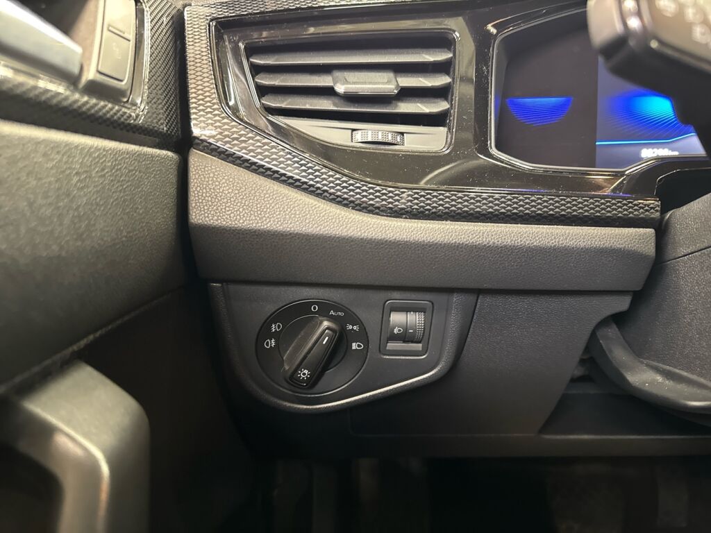 Volkswagen Polo 2022 Musta