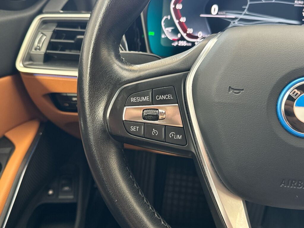 BMW 320 2021 Valkoinen