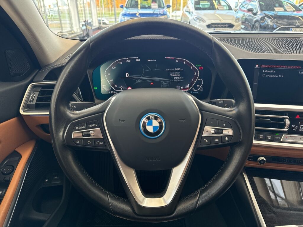 BMW 320 2021 Valkoinen