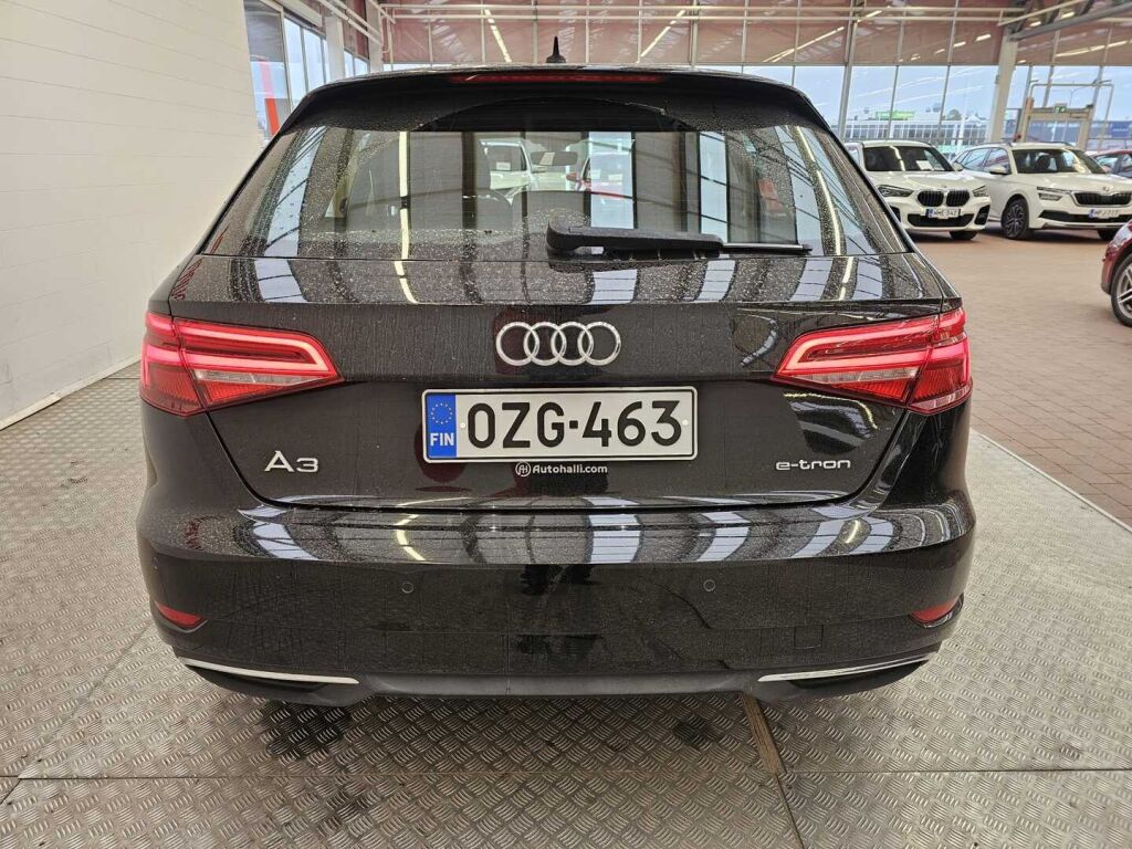 Audi A3 2018 Musta