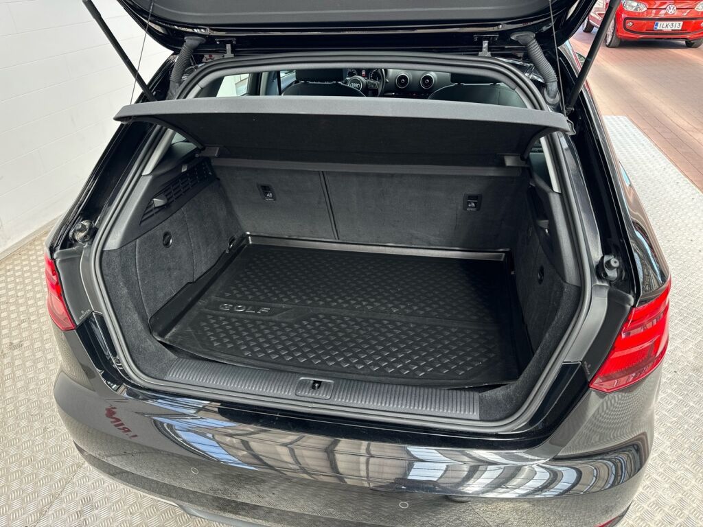 Audi A3 2018 Musta