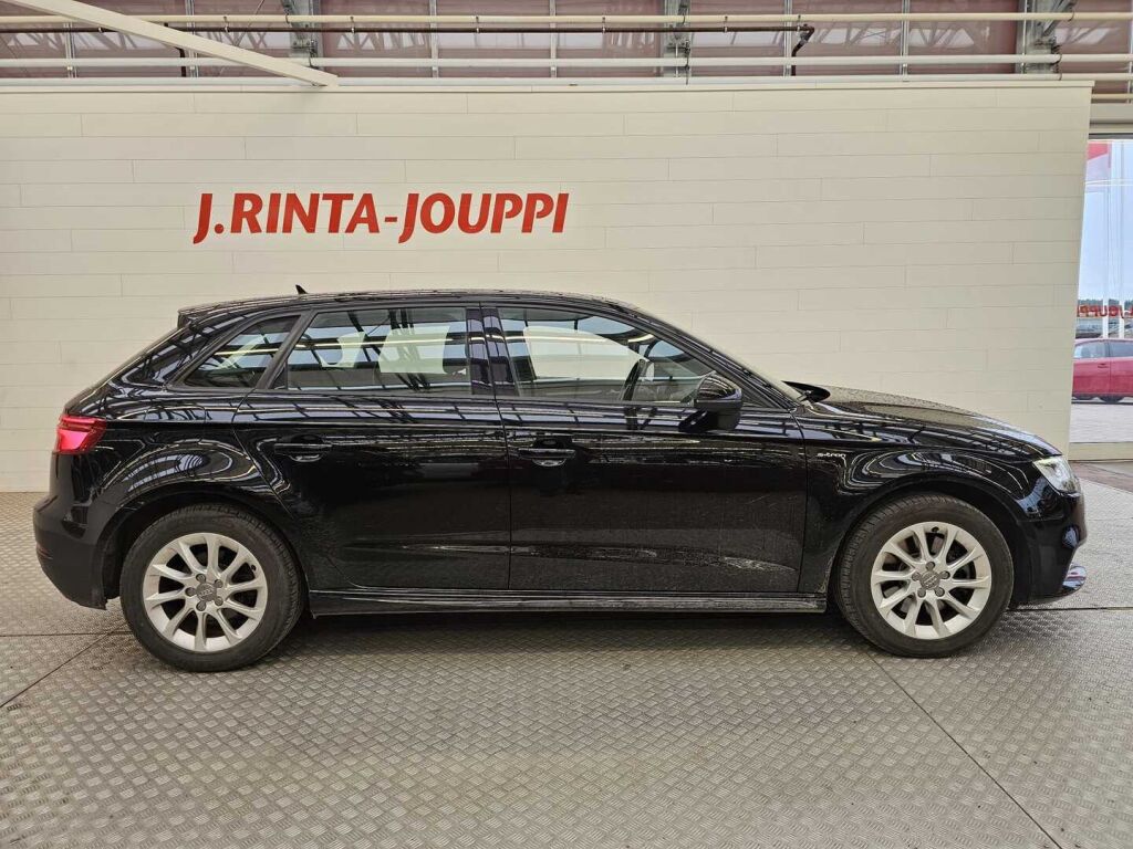 Audi A3 2018 Musta