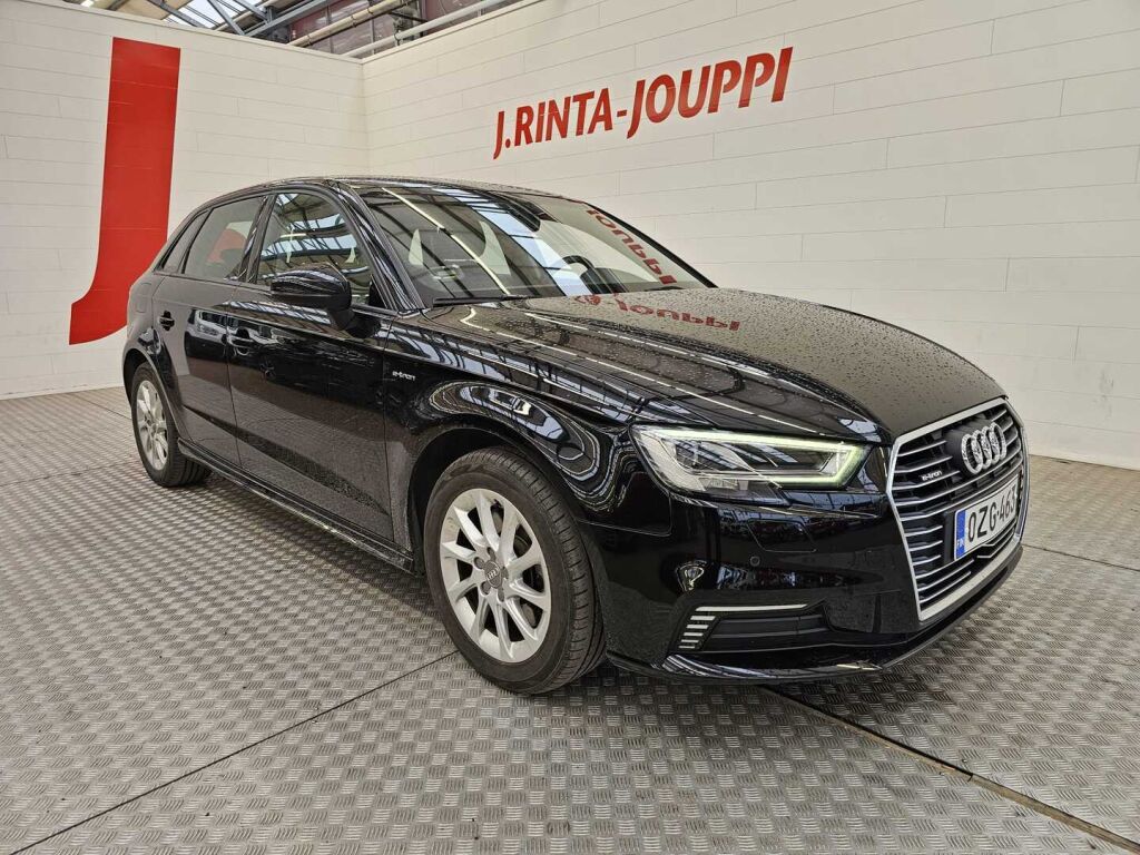 Audi A3 2018 Musta
