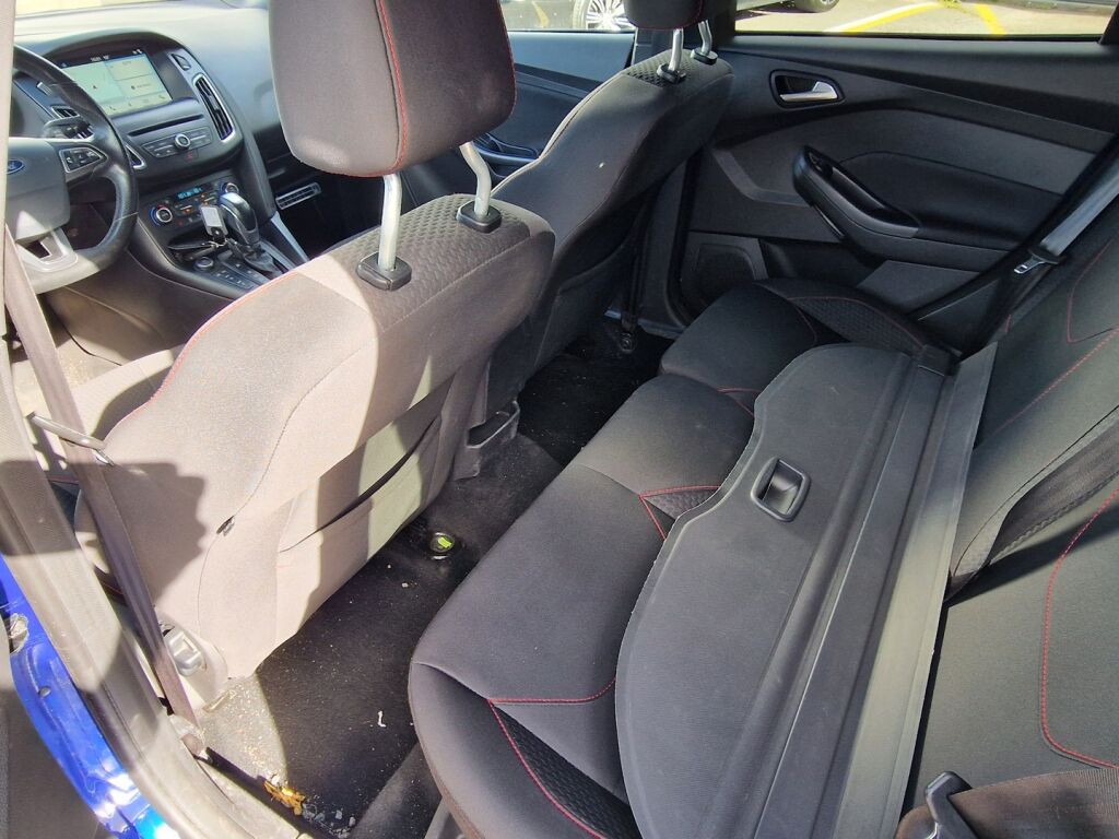 Ford Focus 2018 Sininen