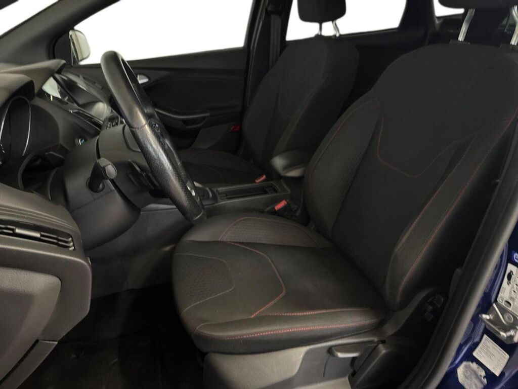 Ford Focus 2018 Sininen