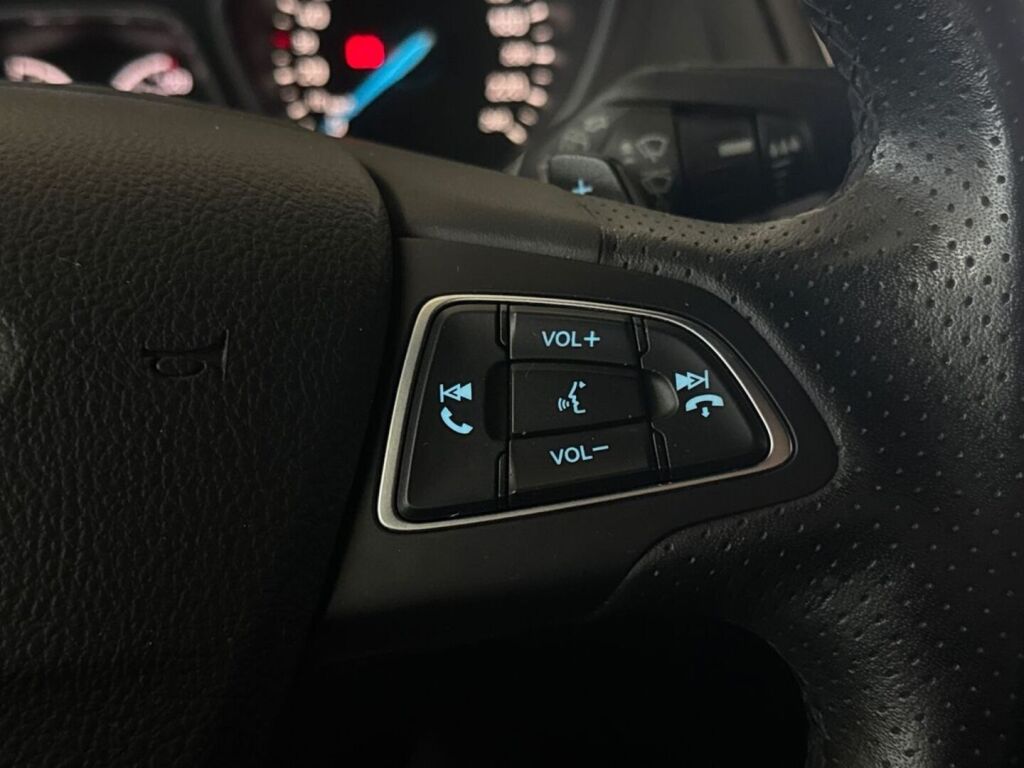 Ford Focus 2018 Sininen