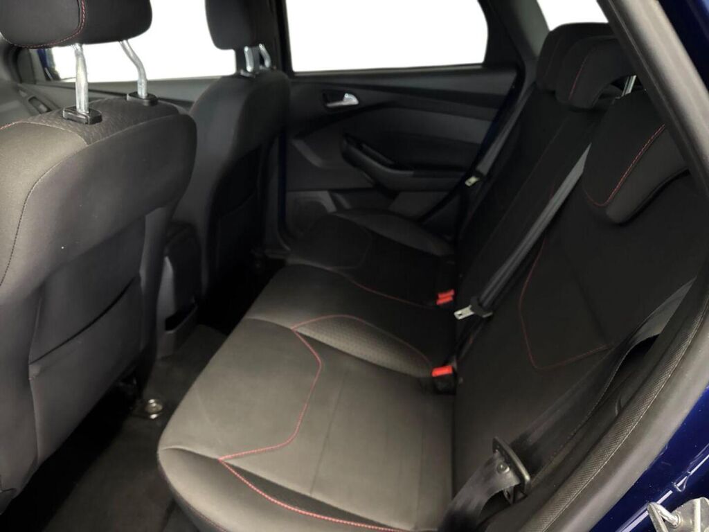 Ford Focus 2018 Sininen