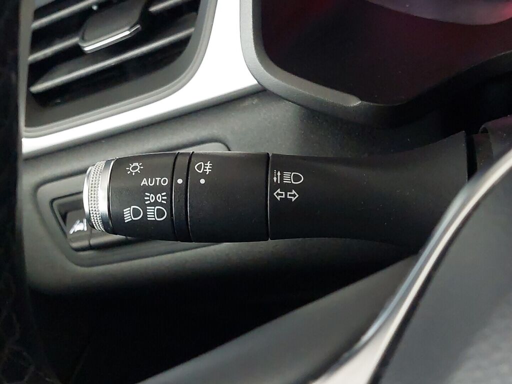 Renault Captur 2022 Sininen