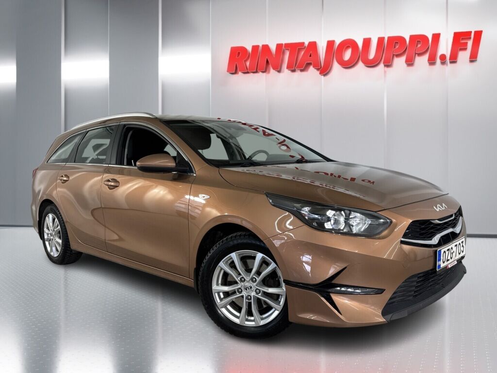 Kia Ceed 2022 Ruskea (beige)
