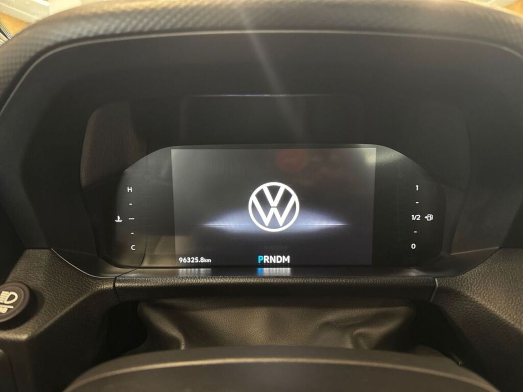 Volkswagen Amarok 2023 Punainen