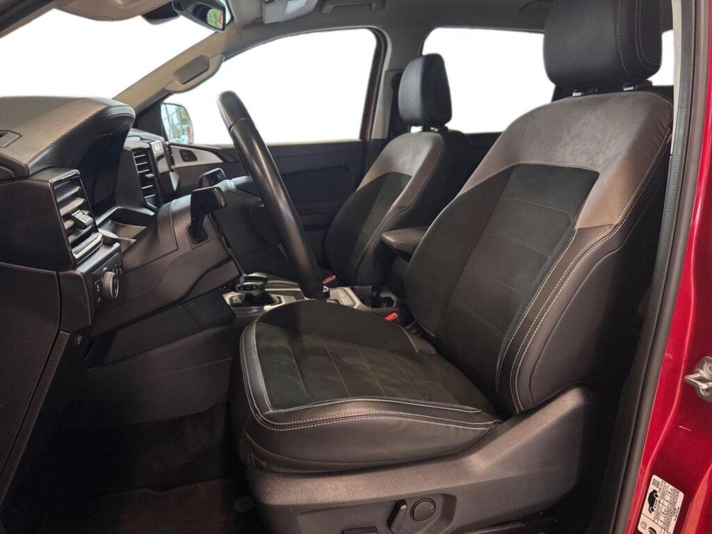Volkswagen Amarok 2023 Punainen