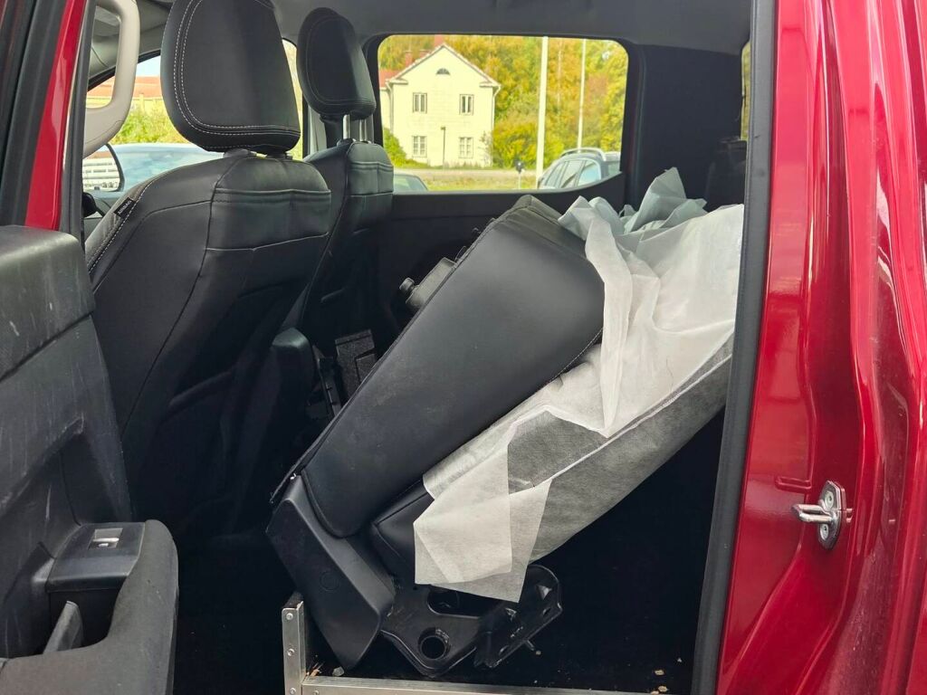 Volkswagen Amarok 2023 Punainen