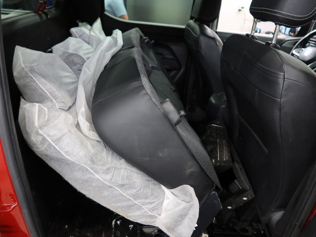 Volkswagen Amarok 2023 Punainen
